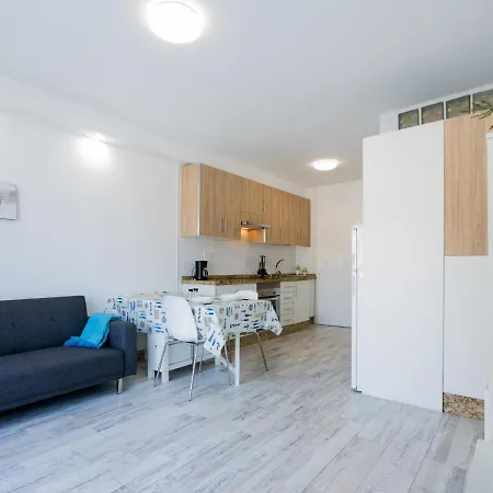 아파트 480 A Island Village With Terrace View And Wifi *